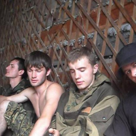 Algunos de los 'partisanos de Primoria' en una captura de un vídeo subido a Internet.