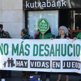 La PAH y el 8M de Zaragoza han realizado ya, con el apoyo de Stop Desahucios y del Sindicato de Inquilinos, varias acciones de protesta contra el desahucio de Rosa.