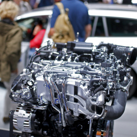 Un motor  Volkswagen 2.0 TDI Biturbo en el stand de la firma germana en el salón del Automóvil de Frankfurt. REUTERS/Ralph Orlowski