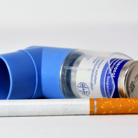 Los efectos del tabaco sobre el sistema respiratorio afectan también a personas con asma. / Pixabay