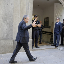 El exconseller Francesc Homs a su llegada al Tribunal Supremo donde declara como investigado por su papel en la consulta soberanista del 9-N. EFE/Emilio Naranjo