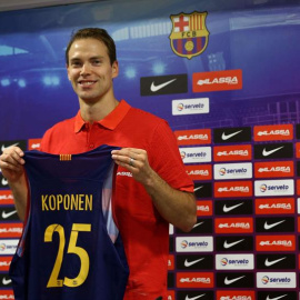 El base finlandés Petteri Koponen durante su presentación como nuevo jugador del Barcelona Lassa. /EFE
