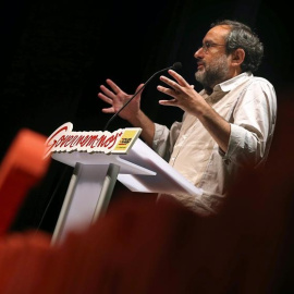 Antonio Baños, durante el mitin de la CUP./ EFE