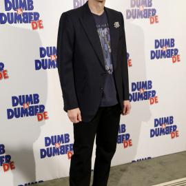 Fotografía de archivo de noviembre de 2014, del actor canadiense Jim Carrey durante el pase gráfico de la película 'Dos tontos todavía más tontos' en París (Francia). EFE/Yoan Valat