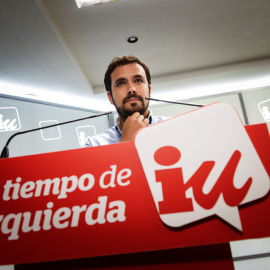 El candidato de IU a la Presidencia del Gobierno, Alberto Garzón, durante la rueda de prensa para valorar los resultados de las elecciones en Cataluña, a las que la formación ha concurrido con la coalición Catalunya Sí que es Pot. EFE/ Luca