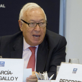 El ministro de Asuntos Exteriores, José Manuel García-Margallo, interviene en un desayuno de trabajo en el International Peace Institute (IPI) en Nueva York. EFE/Miguel Rajmil