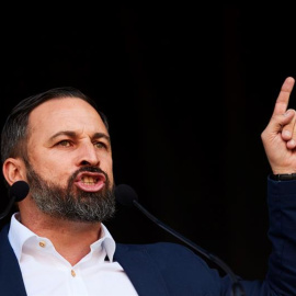 El líder de Vox Santiago Abascal, durante su intervención en el acto que su partido organiza bajo el lema "Cataluña es España", esta mañana en Barcelona.-EFE/Alejandro García