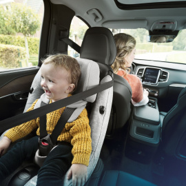 Un bebé en su sillita del coche. /EFE (ARCHIVO)