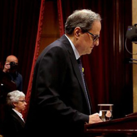 El candidato de JxCat, Quim Torra, interviene en el debate de investidura. / ALBERTO ESTÉVEZ (EFE)