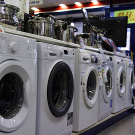 Una tienda de electrodomésticos en Madrid. REUTES