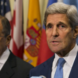 Los responsables de Exteriores de EEUU y de Rusia, respectivamente, John Kerry y Sergei Lavrov