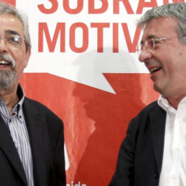 Los portavoces de IU en Ayuntamiento y Comunidad de Madrid, Ángel Pérez y Gregorio Gordo. -EFE