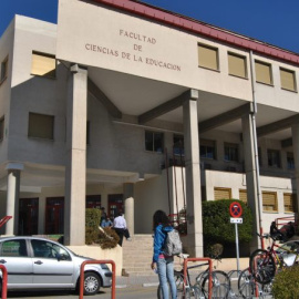 Investigado un profesor de la Universidad de Granada por siete supuestos casos de acoso sexual a estudiantes. UGR