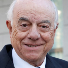 El expresidente del BBVA, Francisco González, acude a la Audiencia Nacional para declarar sobre la relación de la entidad con Villarejo. / EFE