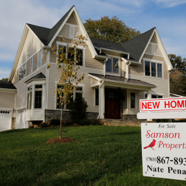 Casa en venta en la localidad de Vienna, en las afueras de Washington. REUTERS / Larry Downing