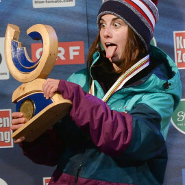 Queralt Castellet celebra su segundo puesto en el Mundial de halfpipe. /EFE
