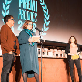 Jaume Grau, guionista, y Andrea Ferrando, realizadora, reciben el premio PRO-DOCS al Mejor Documental para Televisión de 2017.
