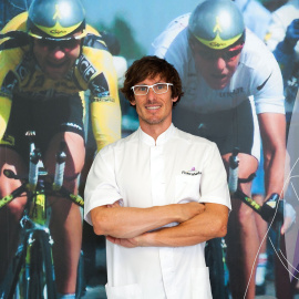 David Cañada posa en su clínica de fisioterapia.