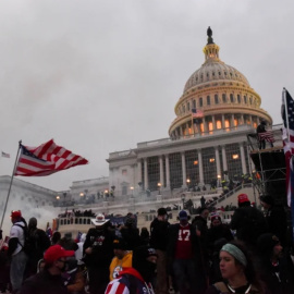 Protesta de partidarios del entonces presidente en funciones de EEUU, Donald Trump, frente al Capitolio, en Washington, el 6 de enero de 2021. REUTERS