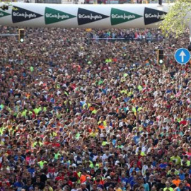 Imagen de La Cursa El Corte Inglés, de Barcelona, la carrera popular con mayor nivel de participación en España. EFE