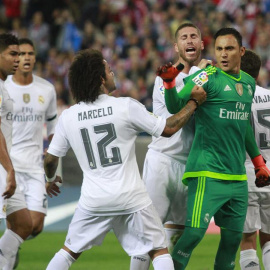 Keylor Navas celebra el penalti parado el domingo contra el Atlético. /EFE