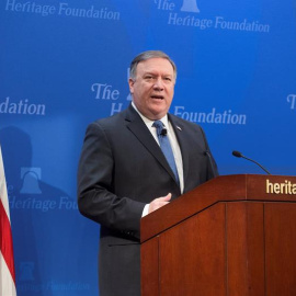 MRX04. WASHINGTON (ESTADOS UNIDOS), 21/05/2018.- El secretario de Estado de EE.UU., Mike Pompeo, ofrece una rueda de prensa en Washington, Estados Unidos, hoy, 21 de mayo de 2018. Pompeo dijo hoy que su Gobierno no dará "carta blanca" a Irá