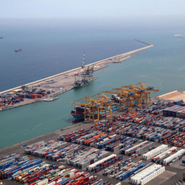 Vista aérea del puerto de Barcelona. EFE