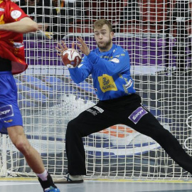 Gonzalo Pérez de Vargas hace una parada durante el partido contra Chile. EFE/Armando Babani