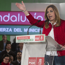 La presidenta de la Junta de Andalucía, Susana Díaz, interviene en un acto con candidatos y candidatas socialistas a las elecciones municipales en Sevilla. EFE/Jose Manuel Vidal
