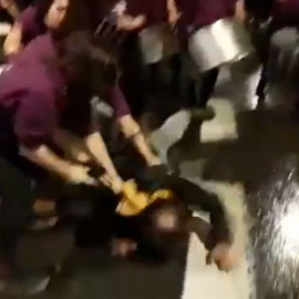 25-11-2019.- Un detenido tras irrumpir con un arma blanca en la manifestación contra la violencia de género en Granada