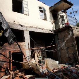 Equipos de desactivación de explosivos y desescombro siguen trabajando en una parroquia de Tui (Pontevedra