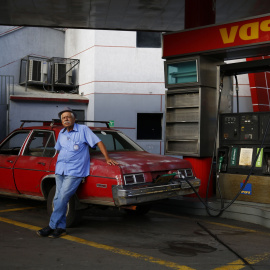 Una gasolinera de PDVSA en Caracas (VENEZUELA). REUTERS/Jorge Silva