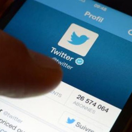 Logotipo de Twitter en su app para móvil