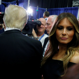 Melania Trump junto a su marido tras el primer debate presidencial con Hillary Clinton. - REUTERS