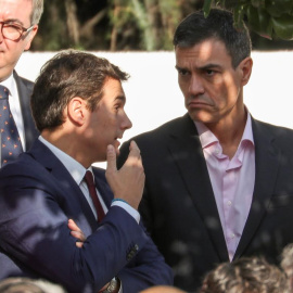 Albert Rivera y Pedro Sánchez durante los actos del 12 de octubre de 2017. - REUTERS