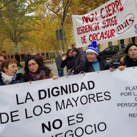 Manifestación contra el cierre de residencias de mayores.