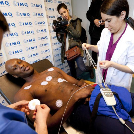 Lamar Odom cuando pasó el reconocimiento médico con el Laboral Kutxa, en febrero de 2014. /EFE