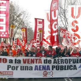 Imagen de una manifestación en Madrid de trabajadores de AENA, en 2011. EFE