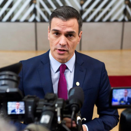 12/12/2019.- El presidente del Gobierno en funciones, Pedro Sánchez, atiende a los medios de comunicación antes del último Consejo Europeo del año en Bruselas, que espera sirva para dar un impulso a los compromisos de la Unión Europea en la