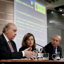 Saénz de Santramaría, Fernández Díaz y Wert, tras el Consejo de Ministros. / EFE