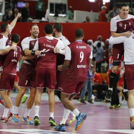 Los jugadores de Qatar celebra su pase a la final. REUTERS/AK BijuRaj
