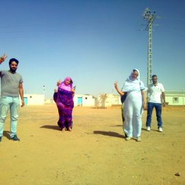 Activistas saharauis en los campos de refugiados de Argelia.- A. TORRÚS
