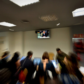 Imagen del monitor de la sala de prensa de la Audiencia Nacional en San Fernando de Henares durante la declaración del presunto cabecilla de la trama Gürtel, Francisco Correa. EFE/Fernando Villar