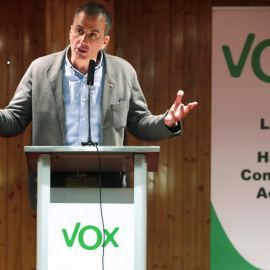 Javier Ortega Smith, secretario general de Vox, interviene en un acto del partido ultraderechista. (ELÍSEO TRIGO | EFE)