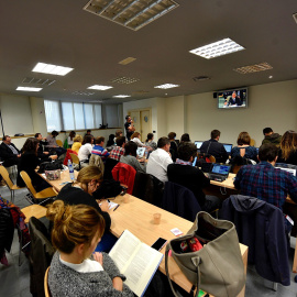 Imagen de la sala de prensa de la Audiencia Nacional en San Fernando de Henares, durante la declaración del presunto cabecilla de la trama Gürtel, Francisco Correa, en el macarojuicio que sienta en el banquillo a 37 acusados de la red corru