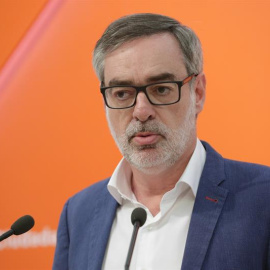 El secretario general de Ciudadanos, José Manuel Villegas, durante una rueda de prensa para comentar la actualidad política tras la presentación de una moción de censura contra el presidente del Gobierno, Mariano Rajoy, por parte del PSOE. 
