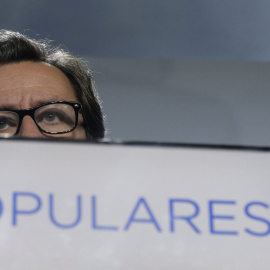 El vicesecretario general de Organización y Electoral del PP, Carlos Floriano, durante la rueda de prensa que ofreció tras la reunión del Comité de Dirección del PP. EFE/Zipi