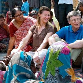 Bill y Melinda Gates durante un viaje a la India en 2011.-BILL AND MELINDA GATES FOUNDATION