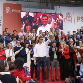 El secretario general del PSOE, Pedro Sánchez, durante el acto de presentación de las candidaturas socialistas al Congreso y el Senado  para las elecciones del próximo 20 de diciembre. EFE/Fernando Alvarado