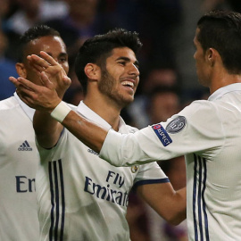 Asensio celebra su gol al Legia. REUTERS/Sergio Pérez